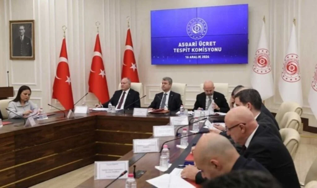 2025 Asgari Ücret Görüşmeleri Sürüyor: Komisyonun 3. Toplantısını Perşembe Günü Yapılacak