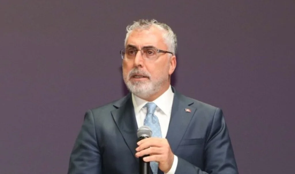 Bakan Işıkhan: "Asgari Ücrette İşçi ve İşveren İçin Denge Hedefleniyor