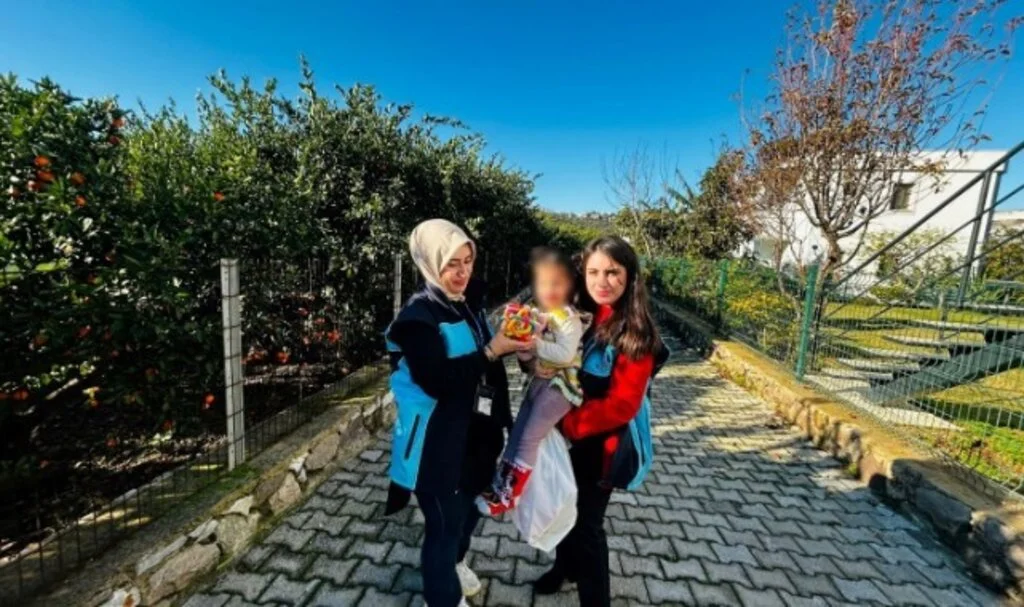 “Çocuklar Gülsün Diye” Oyuncak Dağıtımı