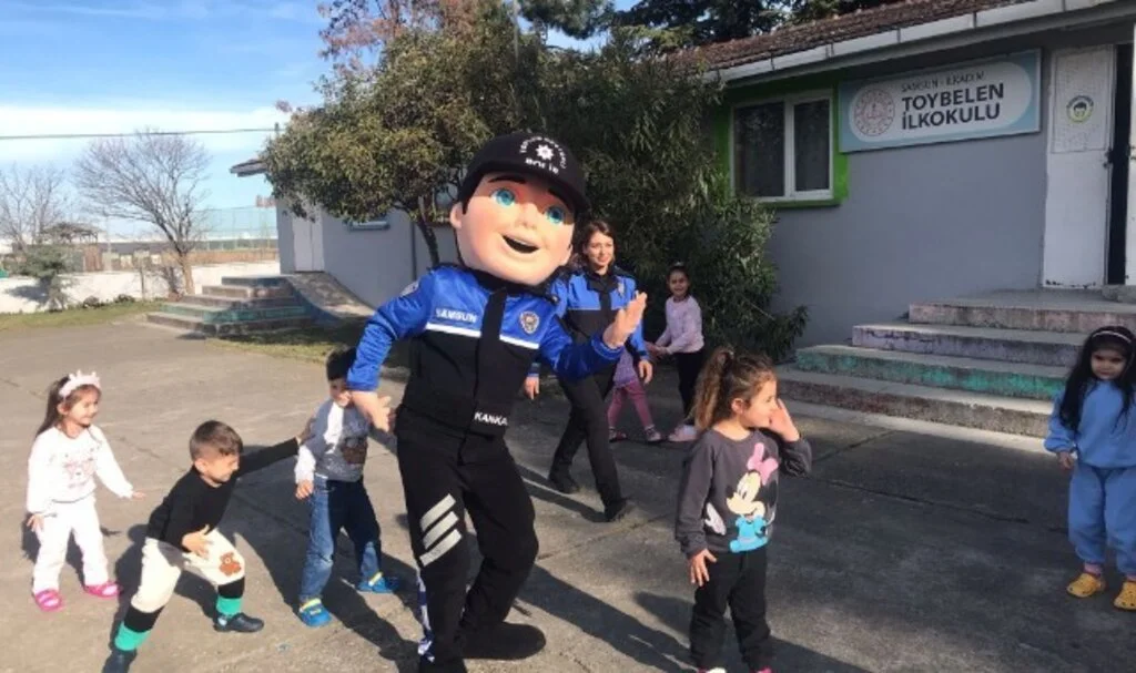 "Gelecek Sizinle Güvende" Projesi Kapsamında İlkadım'da Öğrencilere Güvenlik Eğitimi Verildi