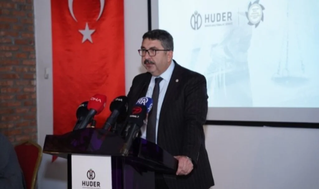 HUDER’den Türkiye’nin Sivil Anayasa Yolculuğu Projesi!