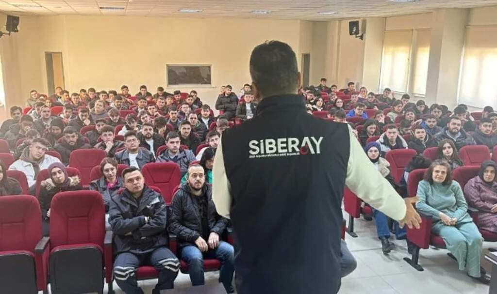 Kavak’ta Siber Güvenlik ve Teknoloji Bağımlılığına Dair Seminer Düzenlendi