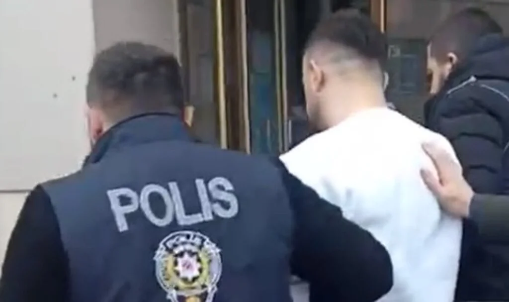 Vezirköprü’de Tasarlayarak Öldürme Suçundan Aranan Şahıs Yakalandı