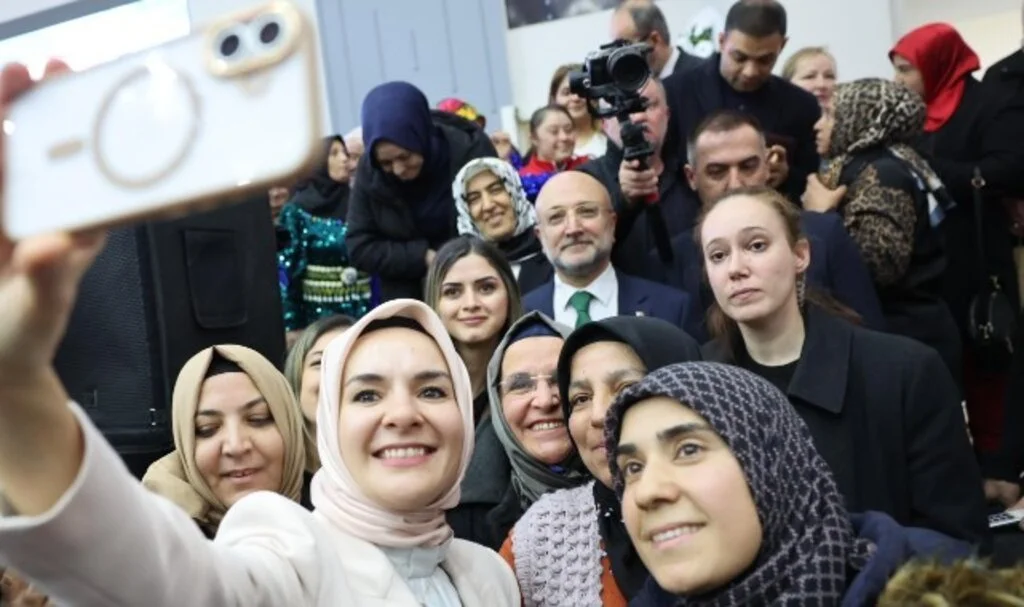 Aile Bakanı Göktaş'tan Kadının Gücüne Vurgu: " Kadınların Gücü, Toplumun Geleceği İçin Önemli"