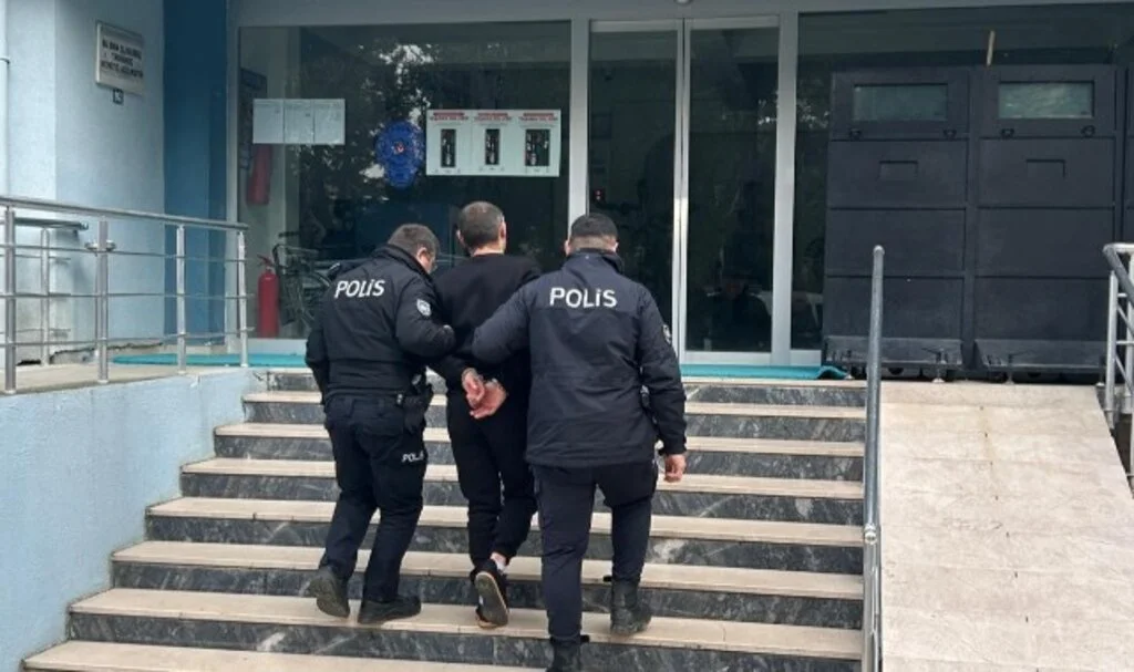 Alaçam'da Narko Alan Uygulaması: Kesinleşmiş Hapis Cezası Bulunan Şahıs Yakalandı