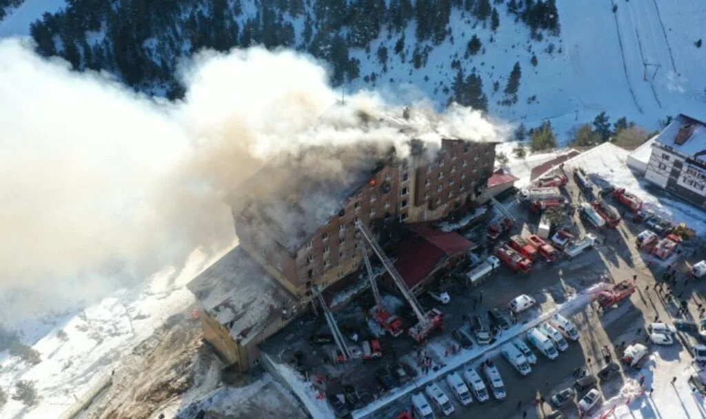 Kartalkaya'daki Yangında Can Kaybı 78'e Ulaştı: 12 Yaralının Tedavisi Sürüyor