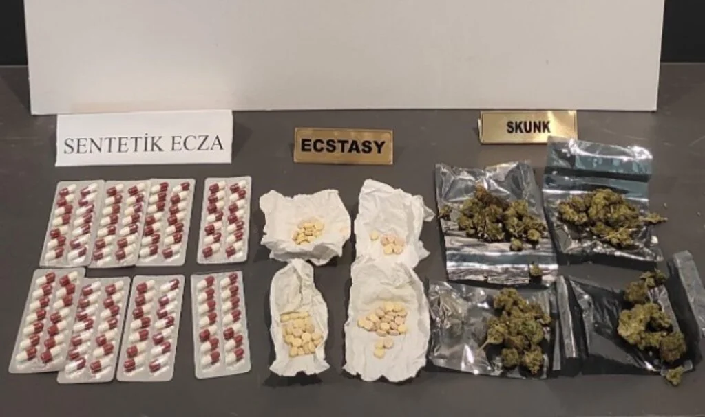 Atakum’da Uyuşturucu Operasyonu: Şüpheli Şahıs Hakkında Adli İşlem Başlatıldı