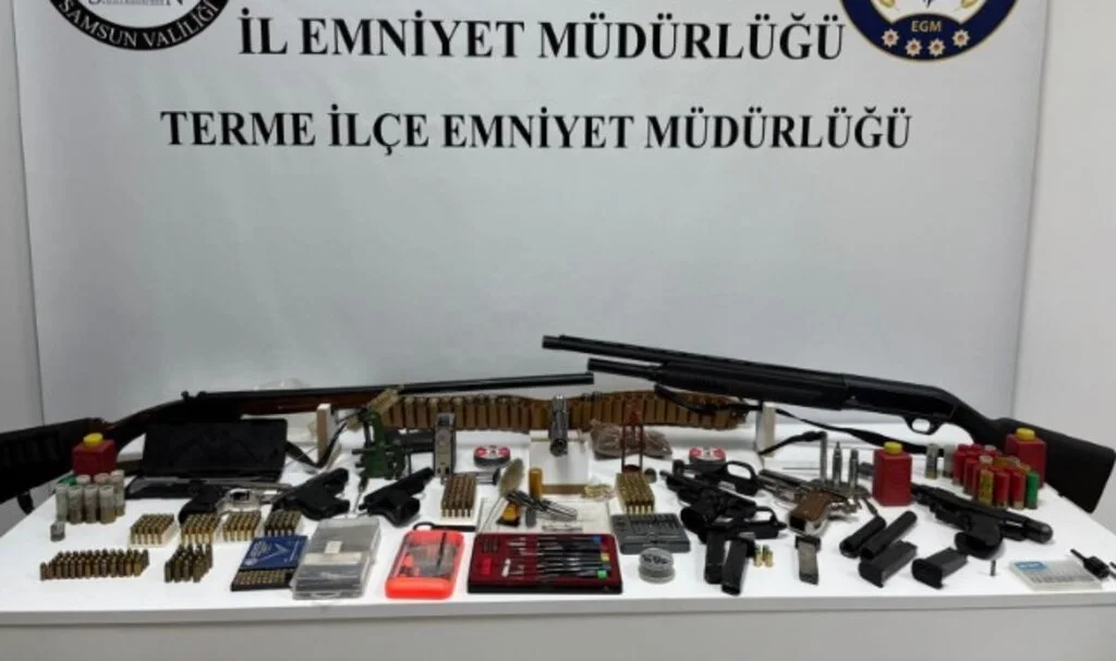 Atakum ve Terme’de Silah Operasyonu