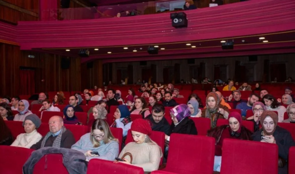 Bursalılar her Pazar Tayyare Sineması'nda buluşuyor
