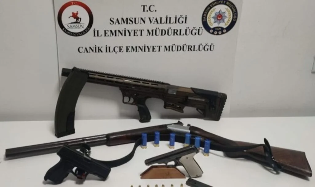 Canik’te Düğünde Silah Atanlara Polis Müdahalesi: Ruhsatsız Silah ve Tüfekler Ele Geçirildi