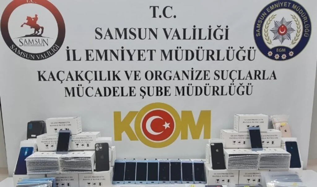 İlkadım’da Kaçakçılık Operasyonu: 572 Gümrük Kaçağı Telefon Parçası Ele Geçirildi