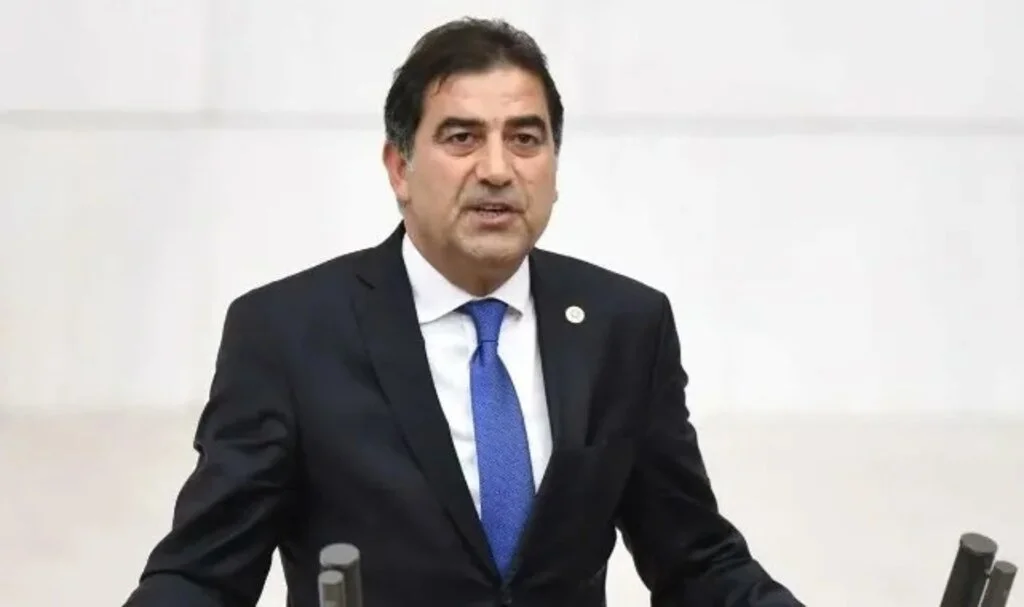 İYİ Parti Konya Milletvekili Ünal Karaman istifa etti