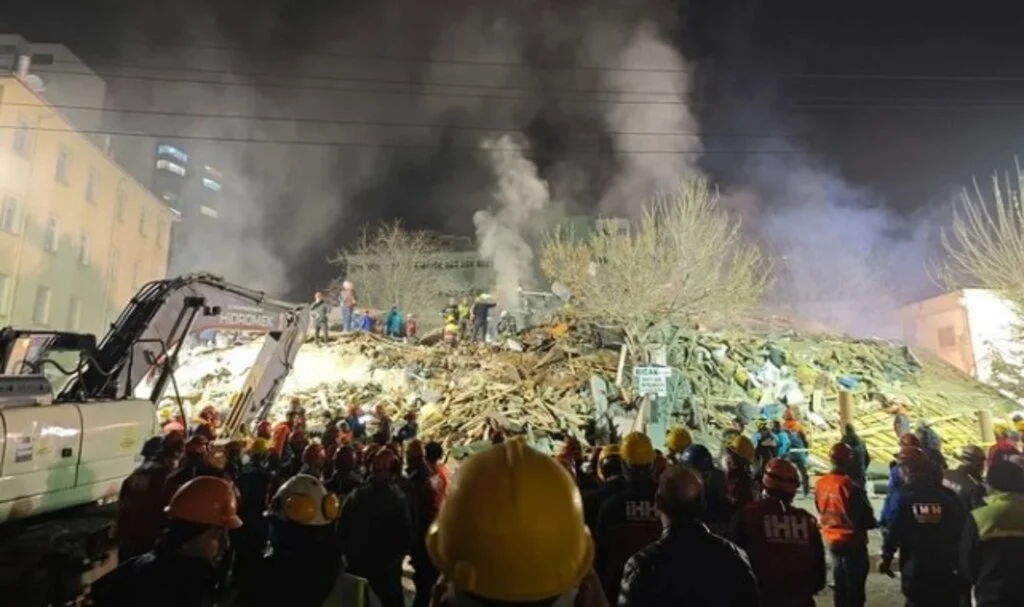 Konya’da 2 kişinin öldüğü bina çökmesi olayıyla ilgili 6 kişi tutuklandı
