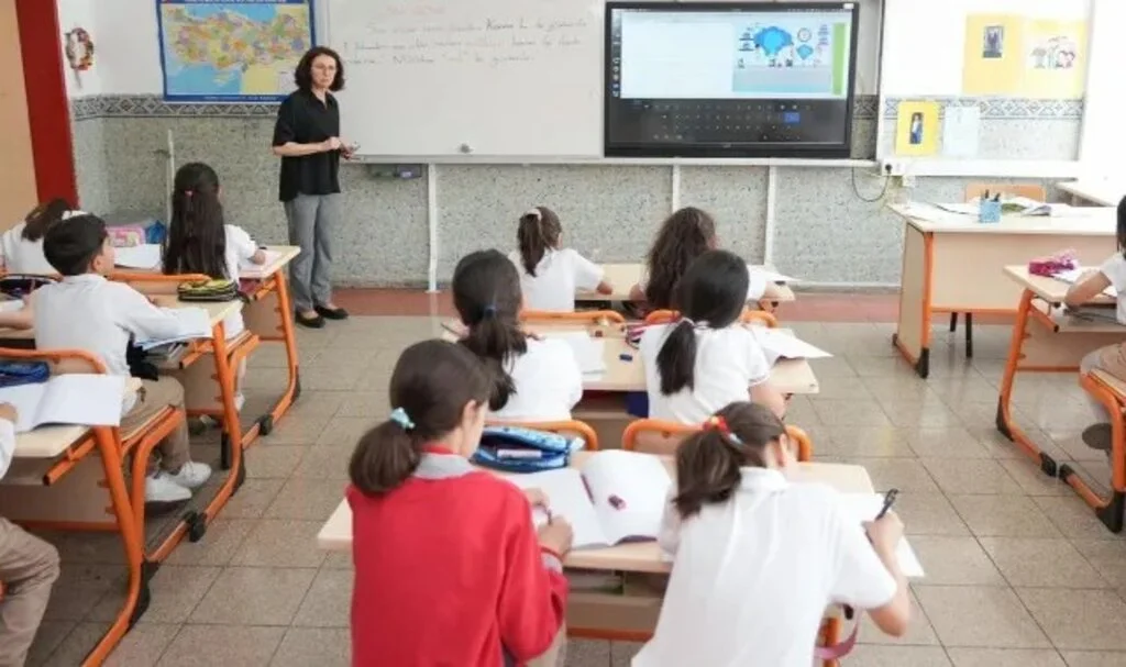 Mevsimlik tarım işçileri ve yarı göçer ailelerin çocuklarına eğitim desteği