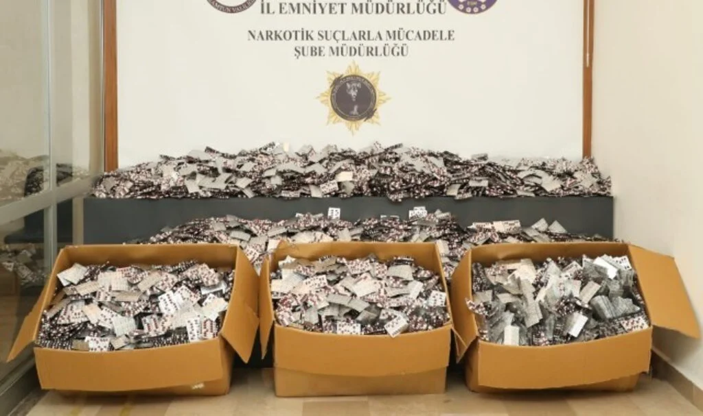 Narkotik Operasyonda Büyük Darbe: 184 Bin Sentetik Ecza Ele Geçirildi