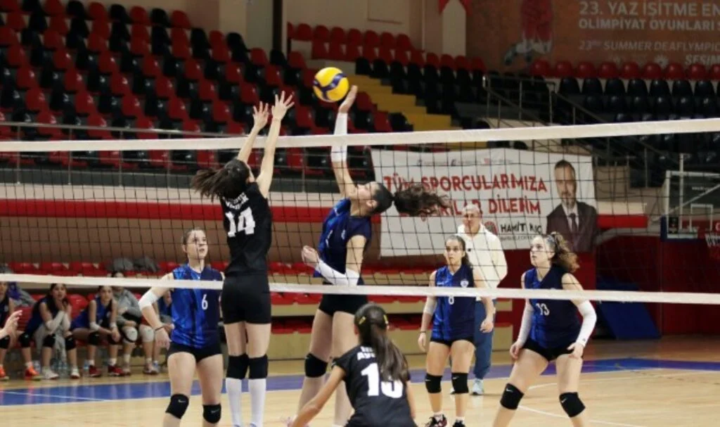 Okul Sporları Voleybol Yıldızlar Grup Müsabakaları başladı