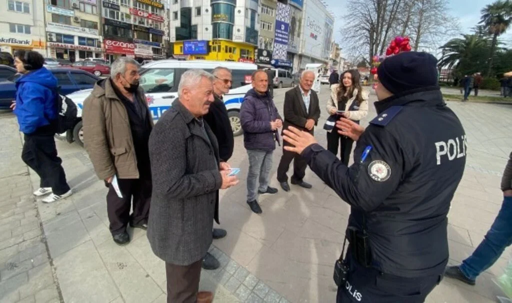 Samsun Çarşamba’da 900 Kişiye Dolandırıcılık ve Güvenlik Bilgilendirmesi