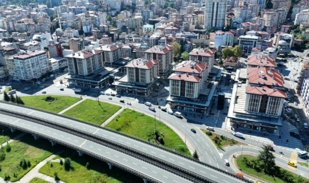 TOKİ'den Rize'ye Doğal Dokuya Uygun Modern Dönüşüm
