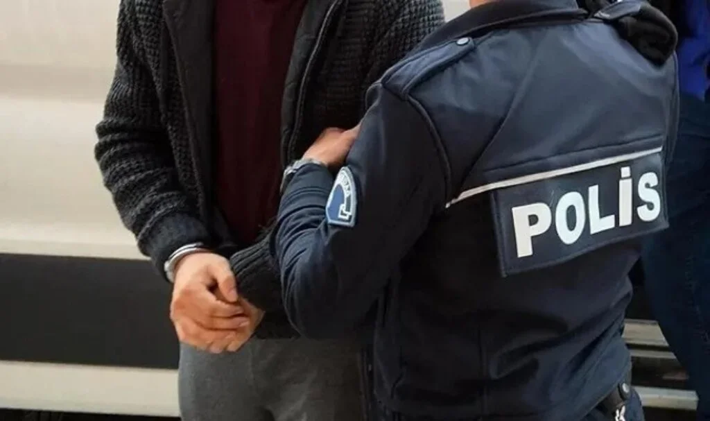 TSK'da FETÖ operasyonu: 7 gözaltı