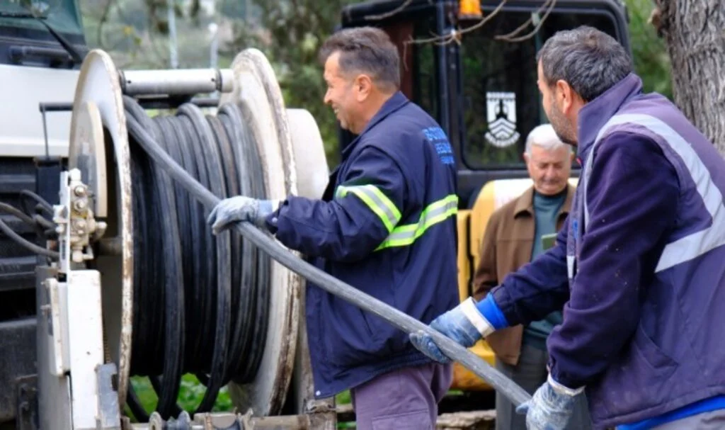 Yağmur Suyu Hattı Çalışmaları Devam Ediyor