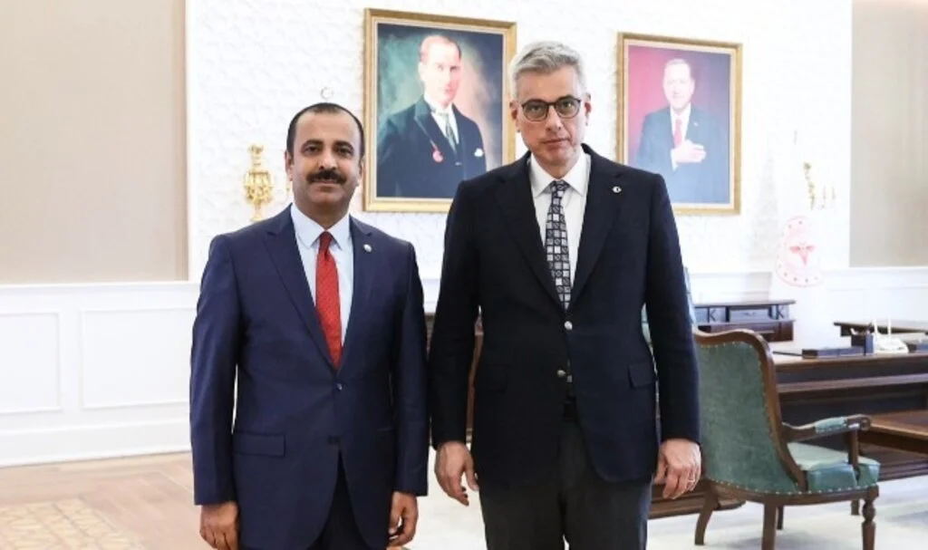 YENİ SENDİKA Heyeti Sağlık Bakanı Kemal Memişoğlu ile Görüştü