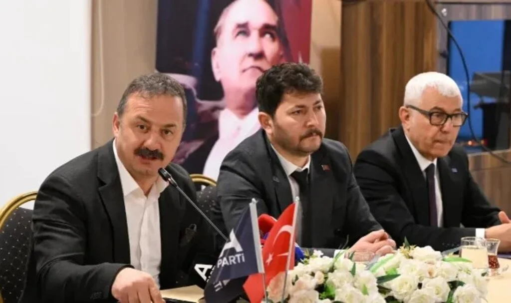 Ağıralioğlu: Öcalan’a meclis, Özdağ’a hapis!