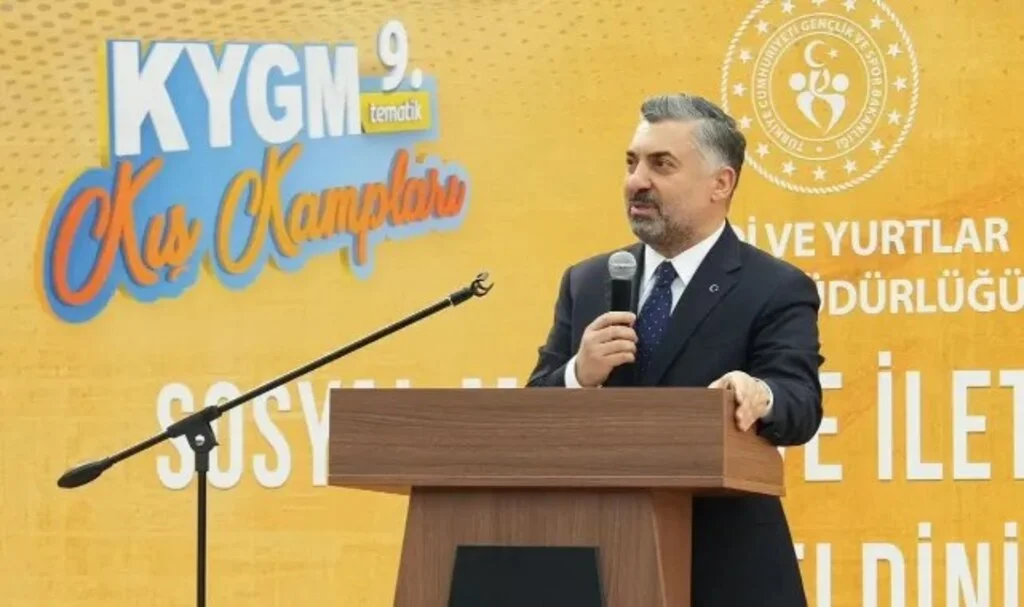 RTÜK Başkanı Şahin'den gençlere sosyal medya uyarısı