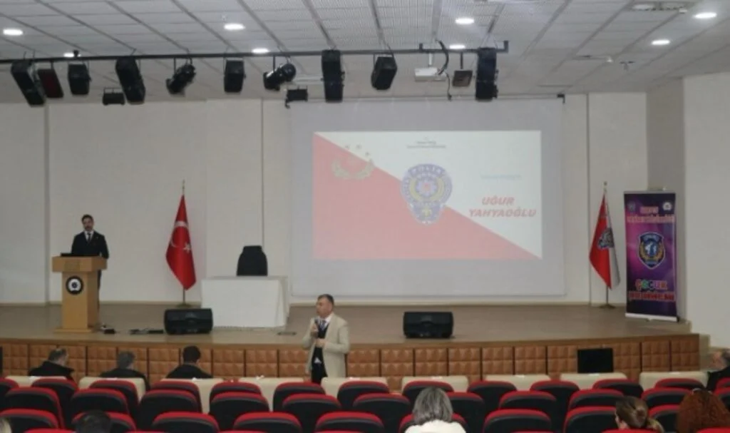 Samsun Emniyet Müdürlüğü’nden Öğretmenlere Yönelik Eğitim Programı!