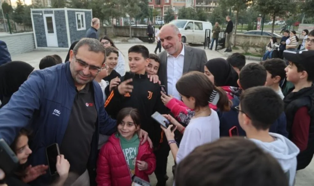 Başkan İbrahim Sandıkçı Öğrencilerin İftar Heyecanına Ortak Oldu