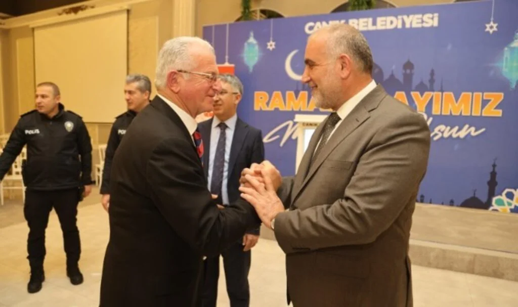 Başkan Sandıkçı, Şehit ve Gazi Aileleriyle İftar Sofrasında Buluştu