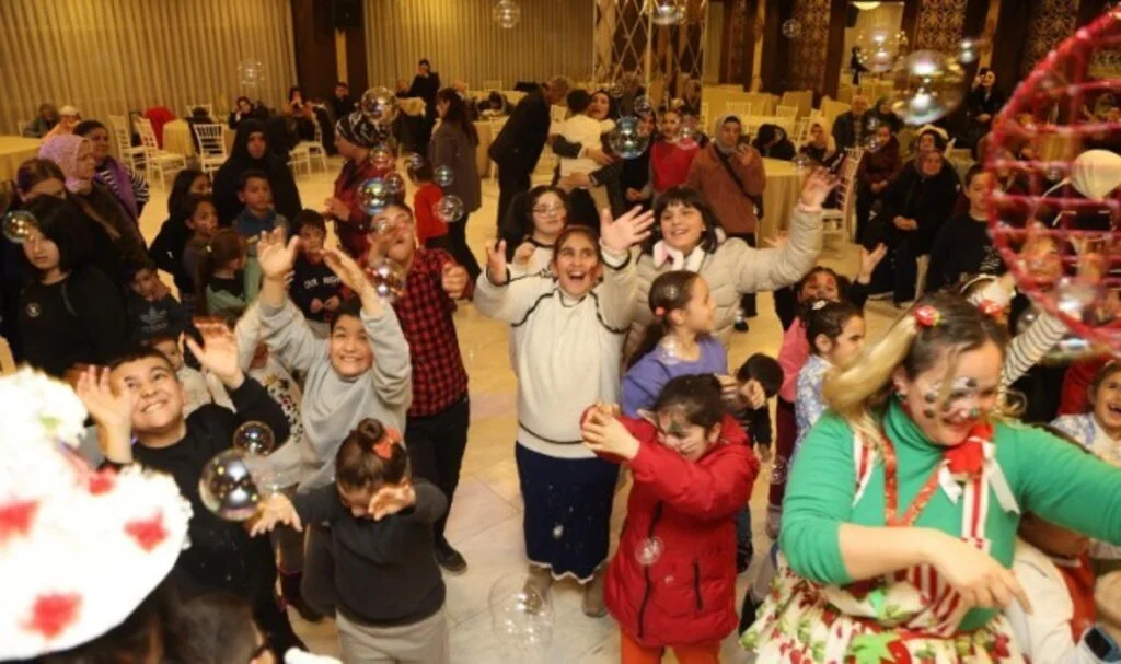 Canik'te Özel Çocuklar İçin Gönül Sofraları Kuruldu