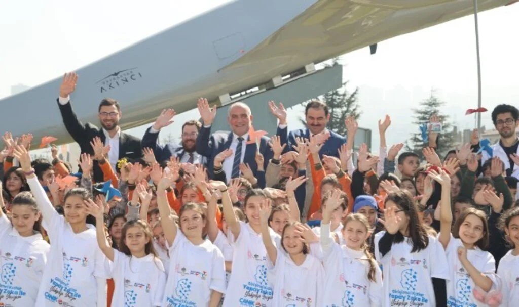Canik'ten Kız Öğrencilere Yapay Zekâ ve Girişimcilik Desteği! Avustralya Büyükelçiliği ile İş Birliği