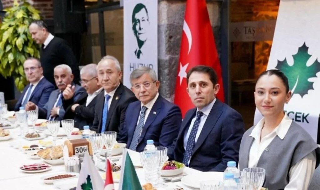 Davutoğlu'ndan Samsun'da Kritik Açıklamalar! Birlik Çağrısı ve Gazze'ye Destek