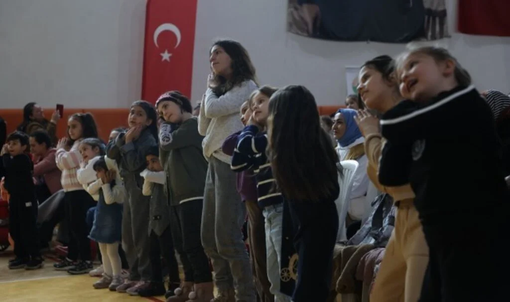 İlkadımlı Minikler Ramazan Çocuk Şenliği'nde Eğlenceye Doydu