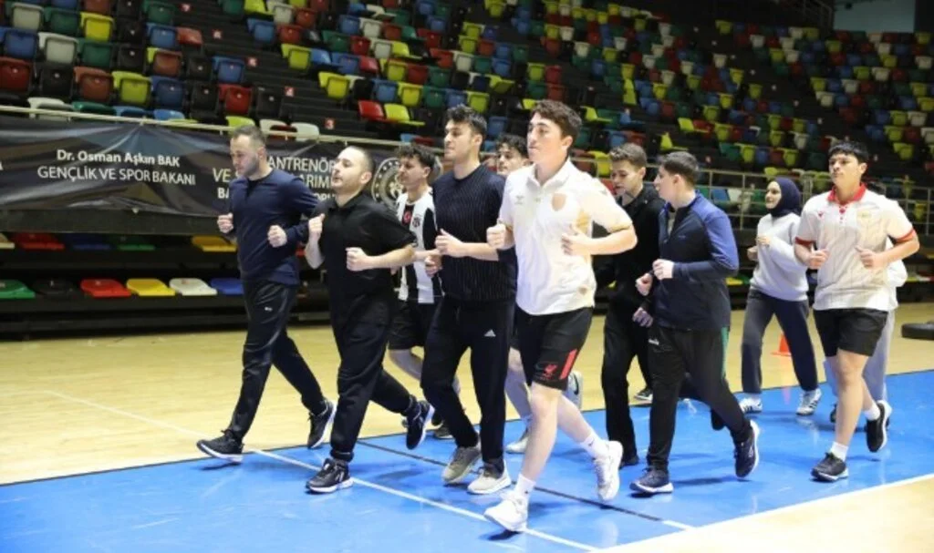 Samsun Büyükşehir Belediyesi Spor Akademisi İle Gençlerin Yanında