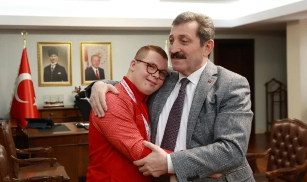 Terme'nin Altın Çocuğu Mustafa Nurullah Sürem'den Farkındalık Ziyareti