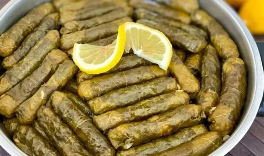 Buzluktan Çıkan Sarma Nasıl Pişirilir