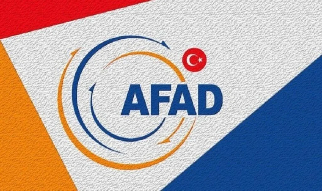 İstanbul'da Deprem Sonrası AFAD'dan Kritik Uyarı: Hasarlı Binalara Yaklaşmayın!