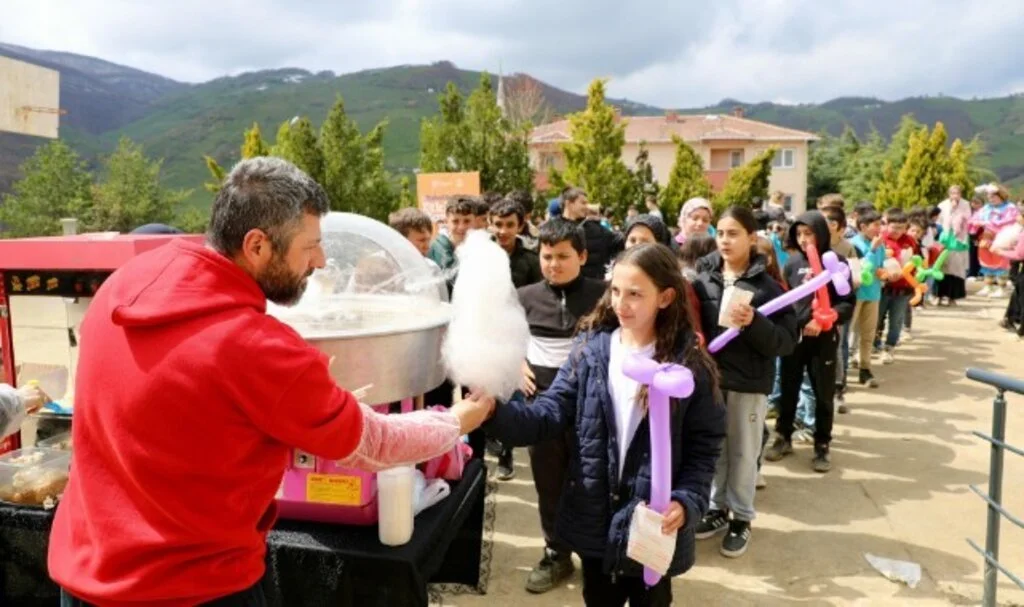 Samsun Ayvacık'ta Minik Kalplerle Buluşma Etkinliği Büyük İlgi Gördü