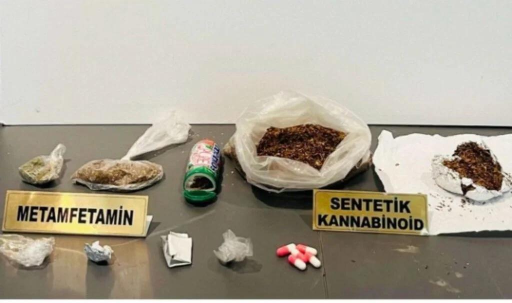Samsun Polisi Uyuşturucu Tacirlerine Göz Açtırmadı! Eş Zamanlı Operasyonlarda 3 Gözaltı