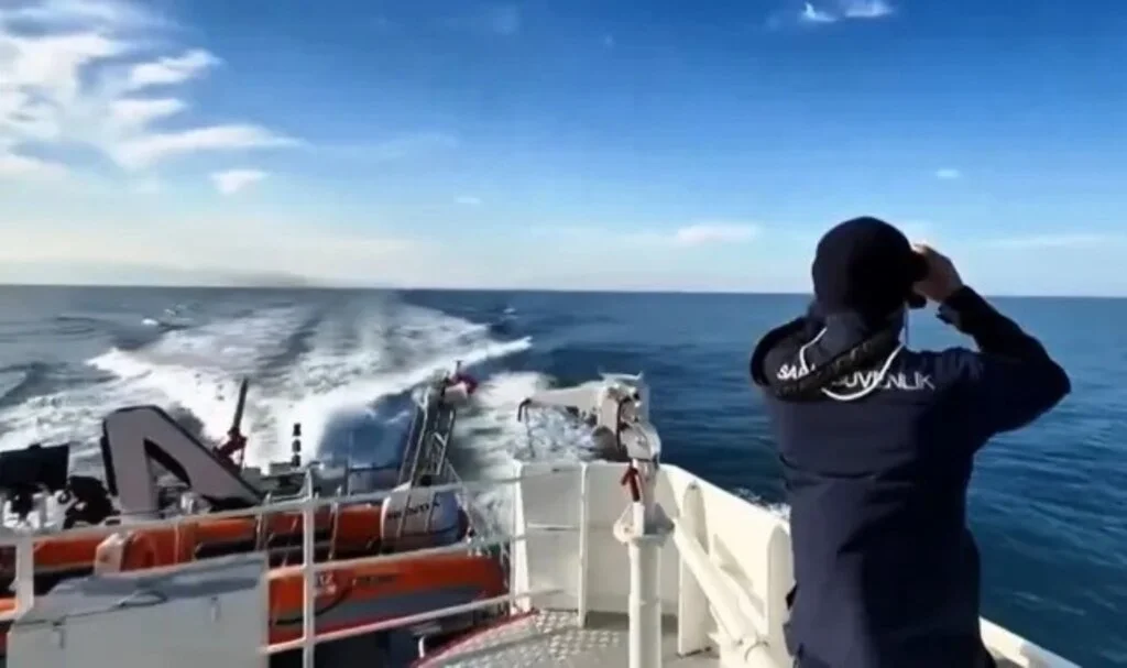 Samsun Valisi, Emniyetin Bayramını Telsizle Kutladı