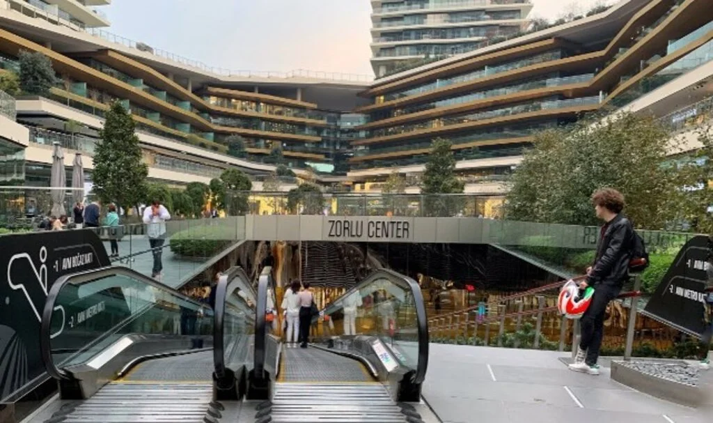 Zorlu Center'a Metro İle Nasıl Gidilir