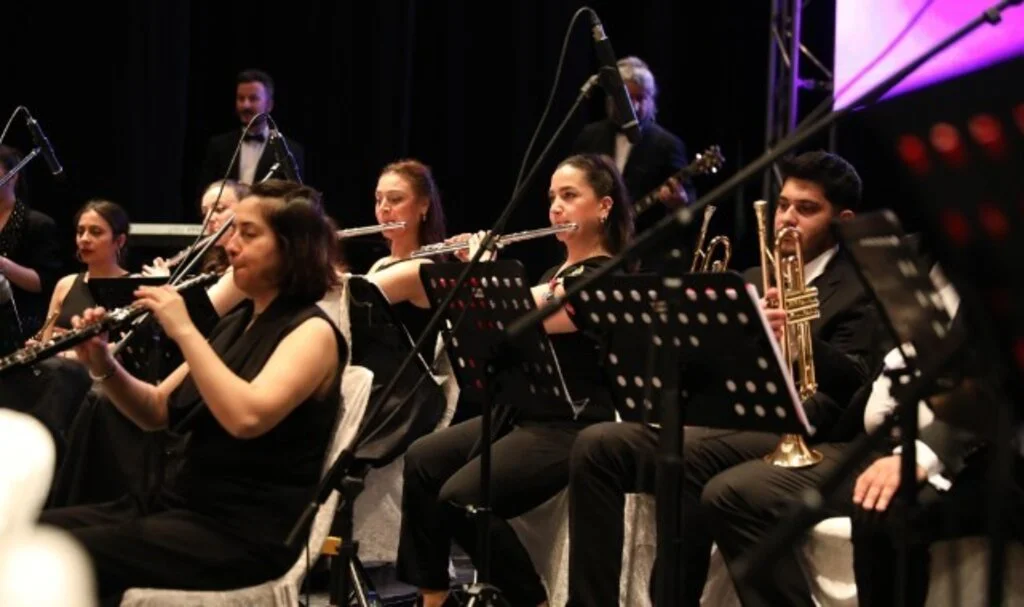 Büyükşehir'den Sanata Destek! Kent Orkestrası İlk Konseriyle Alkış Topladı