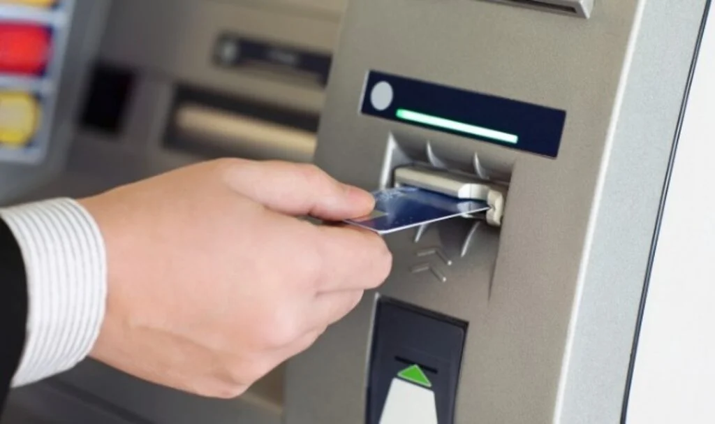 Kurban Bayramı Öncesi ATM'lerde Yeni Dönem: Temassız Nakit Çekim Başladı!