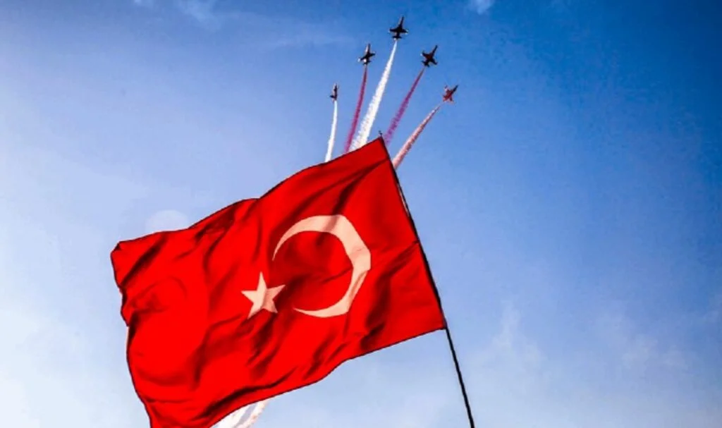 Milli Mücadele'nin Kalbinde Gökyüzü Şöleni! Türk Yıldızları Samsun'da