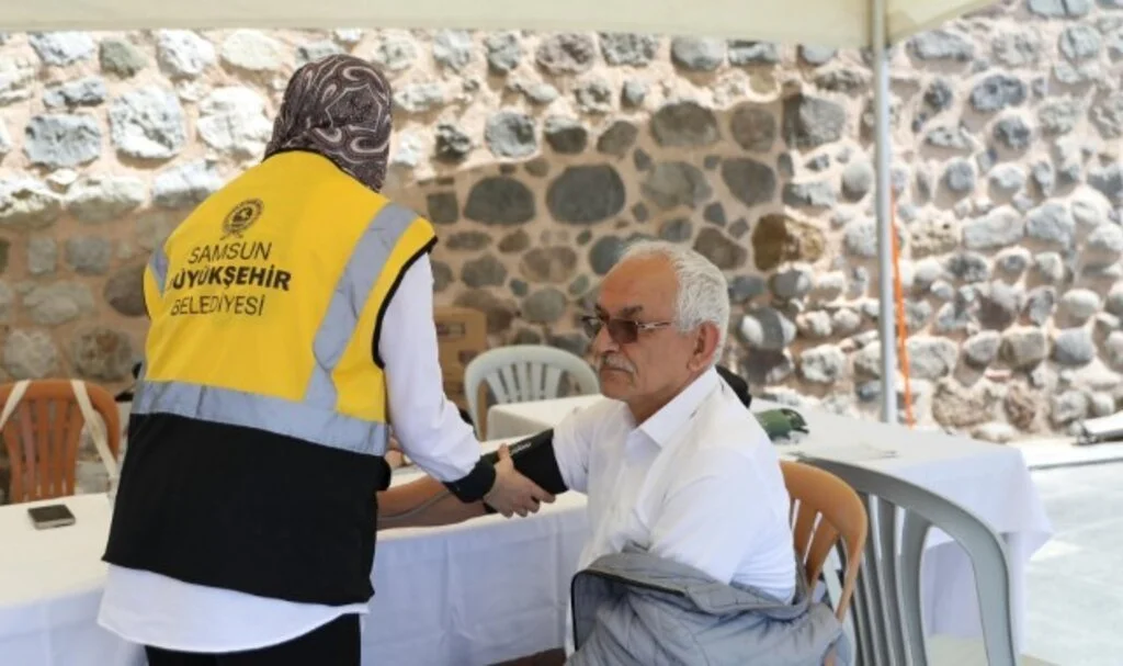 Samsun Saathane Meydanı'nda Dünya Hipertansiyon Günü Farkındalığı
