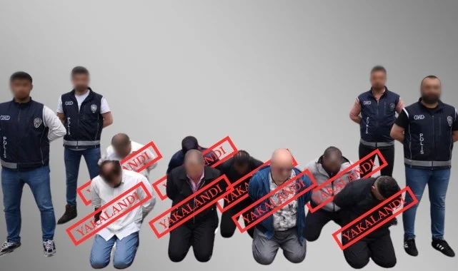 Türkiye'de İnterpol Alarmı! 6 İlde Eş Zamanlı Operasyonla 23 Uluslararası Suçlu Yakalandı