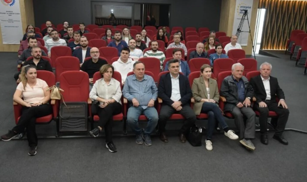 Yapay Zekâ KOBİ'lerin Rekabet Gücünü Artıracak! Samsun TSO Eğitimi
