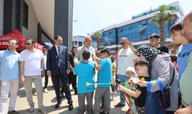 Çocuklardan Başkan İbrahim Sandıkçı'ya Sevgi Seli
