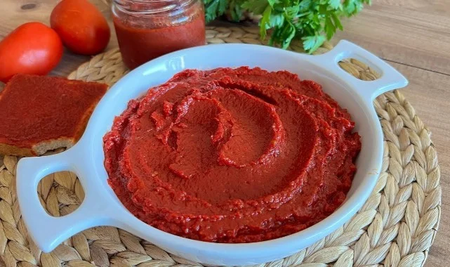Kaynatarak Biber Salçası Nasıl Yapılır